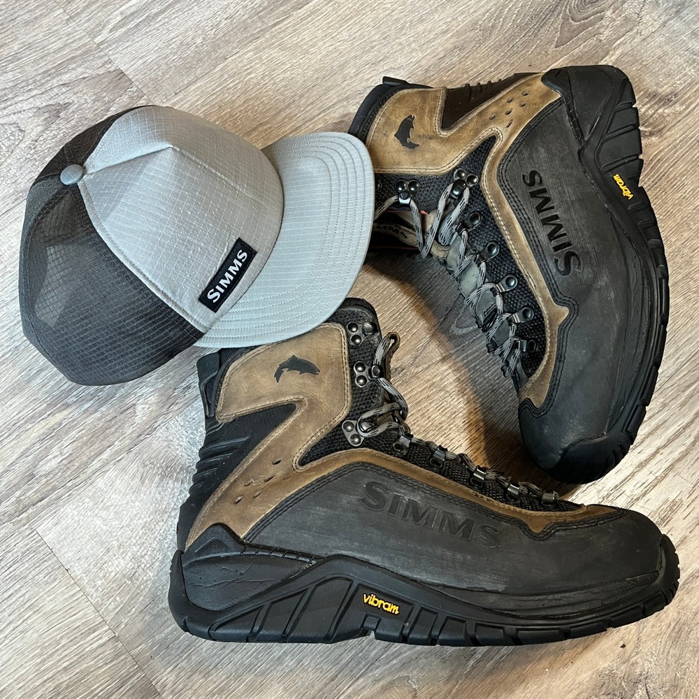 Simms G3 Guide Wading Boots Vibram Mens 11 & Matching Trucker Hat Bundle